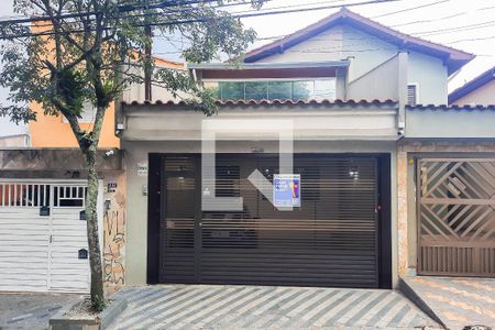 Casa à venda com 183m², 3 quartos e 2 vagasFachada