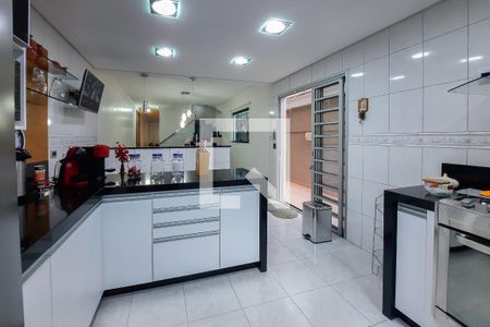 Casa à venda com 183m², 3 quartos e 2 vagasCozinha