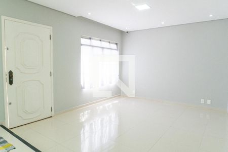 Sala 1 de casa à venda com 5 quartos, 235m² em Jardim Prudência, São Paulo