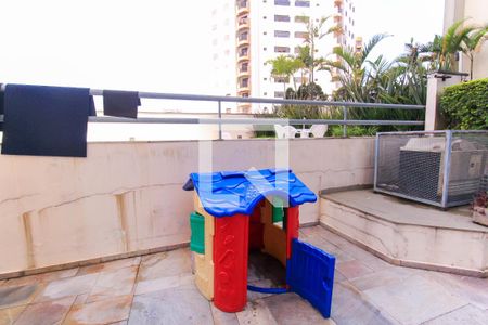 Apartamento à venda com 87m², 3 quartos e 2 vagas Apartamento à venda com 87m², 3 quartos e 2 vagasÁrea comum - Playground