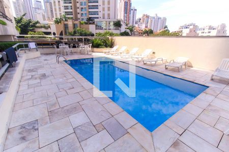 Apartamento à venda com 87m², 3 quartos e 2 vagas Apartamento à venda com 87m², 3 quartos e 2 vagasÁrea comum - Piscina