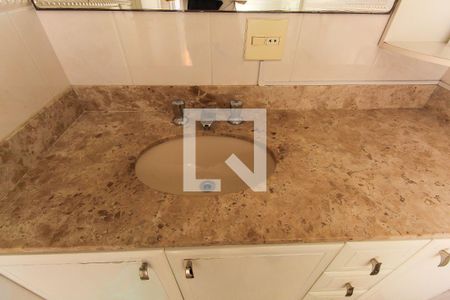 Apartamento à venda com 87m², 3 quartos e 2 vagas Apartamento à venda com 87m², 3 quartos e 2 vagasBanheiro do Quarto 2