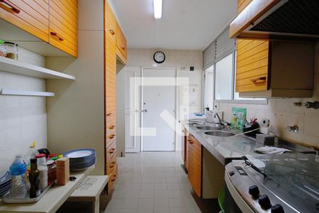 Apartamento à venda com 116m², 3 quartos e 2 vagasCozinha 