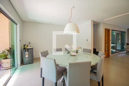 Casa à venda com 3 quartos, 314m² em Parque dos Passaros, São Bernardo do Campo