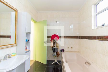 Casa à venda com 288m², 3 quartos e 2 vagas Casa à venda com 288m², 3 quartos e 2 vagasBanheiro 3