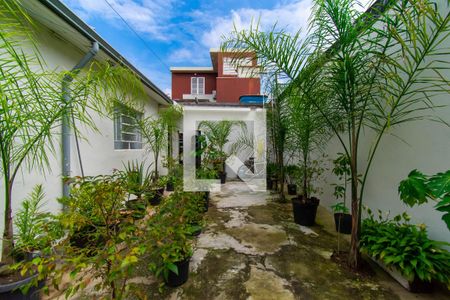 Casa à venda com 288m², 3 quartos e 2 vagas Casa à venda com 288m², 3 quartos e 2 vagasQuintal