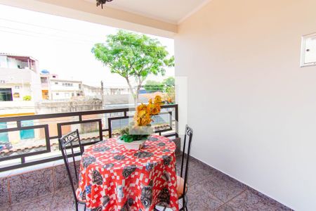 Casa à venda com 288m², 3 quartos e 2 vagas Casa à venda com 288m², 3 quartos e 2 vagasVaranda da Sala de TV