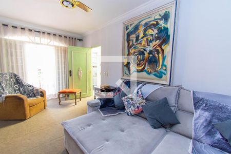 Casa à venda com 288m², 3 quartos e 2 vagas Casa à venda com 288m², 3 quartos e 2 vagasSala de TV