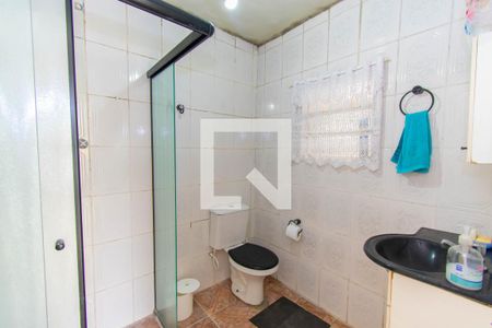 Casa à venda com 288m², 3 quartos e 2 vagas Casa à venda com 288m², 3 quartos e 2 vagasEdícula - Banheiro