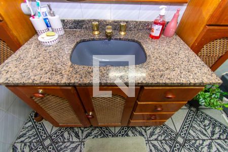 Casa à venda com 288m², 3 quartos e 2 vagas Casa à venda com 288m², 3 quartos e 2 vagasBanheiro 2