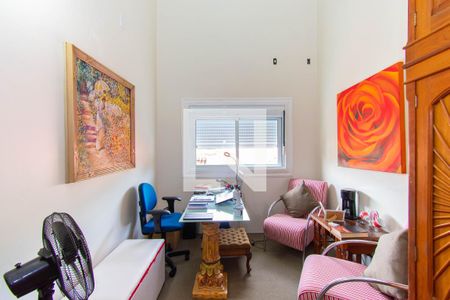 Casa à venda com 288m², 3 quartos e 2 vagas Casa à venda com 288m², 3 quartos e 2 vagasQuarto 2 - Escritório