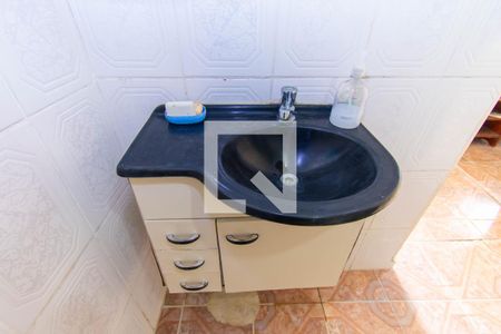 Casa à venda com 288m², 3 quartos e 2 vagas Casa à venda com 288m², 3 quartos e 2 vagasEdícula - Banheiro