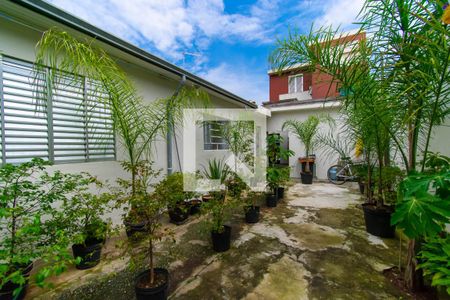 Casa à venda com 288m², 3 quartos e 2 vagas Casa à venda com 288m², 3 quartos e 2 vagasQuintal