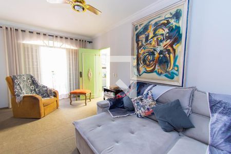 Casa à venda com 288m², 3 quartos e 2 vagas Casa à venda com 288m², 3 quartos e 2 vagasSala de TV