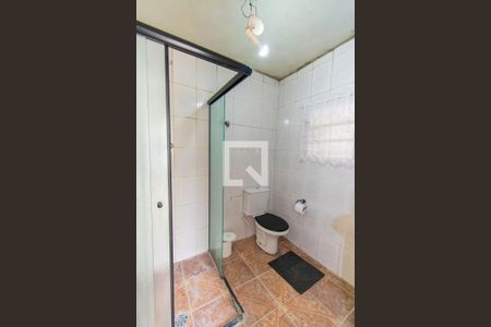 Casa à venda com 288m², 3 quartos e 2 vagas Casa à venda com 288m², 3 quartos e 2 vagasEdícula - Banheiro