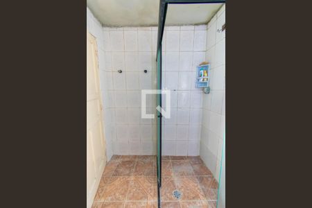 Casa à venda com 288m², 3 quartos e 2 vagas Casa à venda com 288m², 3 quartos e 2 vagasEdícula - Banheiro