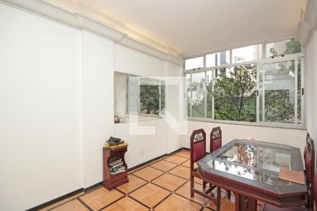 Apartamento para alugar com 3 quartos, 137m² em Centro, Belo Horizonte