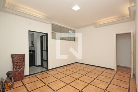 Apartamento para alugar com 3 quartos, 137m² em Centro, Belo Horizonte