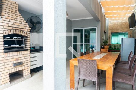 Casa à venda com 261m², 4 quartos e 3 vagasChurrasqueira
