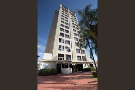 Apartamento para alugar com 70m², 1 quarto e 2 vagasFachada