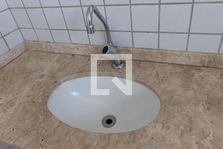 Apartamento para alugar com 70m², 1 quarto e 2 vagasBanheiro