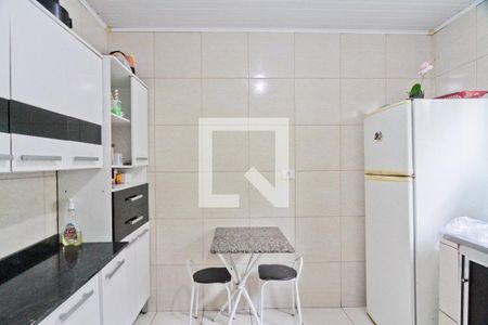 Casa para alugar com 300m², 4 quartos e 3 vagas Casa para alugar com 300m², 4 quartos e 3 vagasEdícula - cozinha