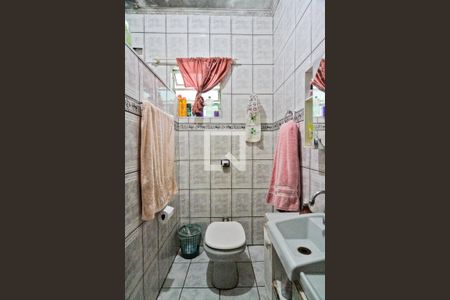 Casa para alugar com 300m², 4 quartos e 3 vagas Casa para alugar com 300m², 4 quartos e 3 vagasBanheiro