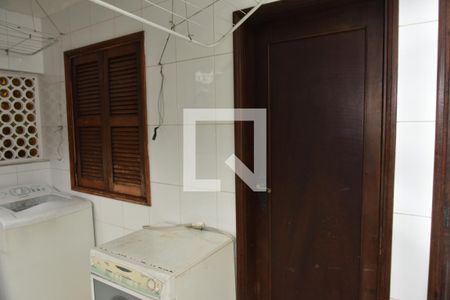 Casa à venda com 240m², 4 quartos e 4 vagasÁrea de Serviço