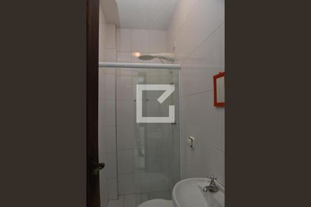 Casa à venda com 240m², 4 quartos e 4 vagasBanheiro de serviço