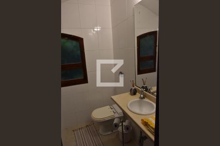 Casa à venda com 240m², 4 quartos e 4 vagasLavabo