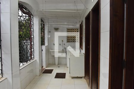 Casa à venda com 240m², 4 quartos e 4 vagasÁrea de Serviço