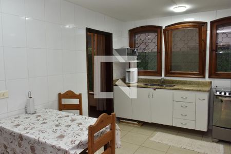 Casa à venda com 240m², 4 quartos e 4 vagasCozinha