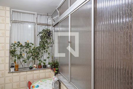 Apartamento à venda com 85m², 2 quartos e 1 vagaÁrea de Serviço
