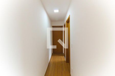 Corredor de apartamento para alugar com 2 quartos, 43m² em Vila Cosmopolita, São Paulo