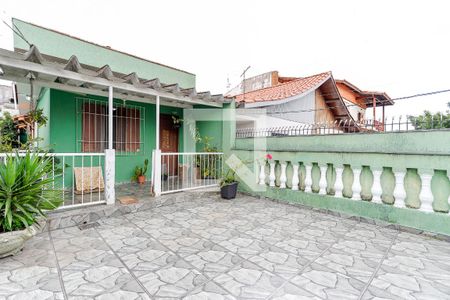 Casa à venda com 150m², 3 quartos e 2 vagas Casa à venda com 150m², 3 quartos e 2 vagasVaranda
