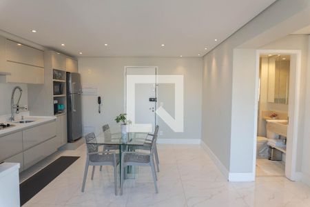 Apartamento à venda com 60m², 2 quartos e 1 vagaSala/Cozinha