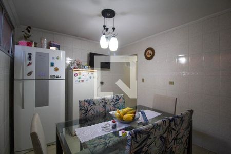 Casa à venda com 120m², 4 quartos e 2 vagas Casa à venda com 120m², 4 quartos e 2 vagasCozinha