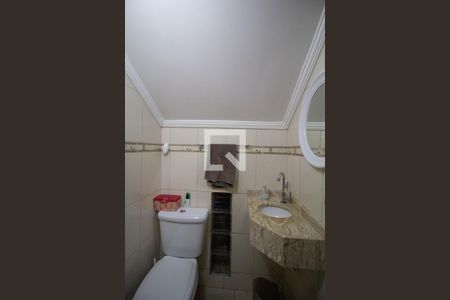 Casa à venda com 120m², 4 quartos e 2 vagas Casa à venda com 120m², 4 quartos e 2 vagasLavabo