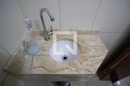 Casa à venda com 120m², 4 quartos e 2 vagas Casa à venda com 120m², 4 quartos e 2 vagasLavabo