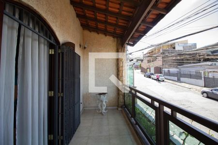 Varanda de casa à venda com 4 quartos, 120m² em Itaquera, São Paulo