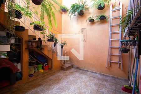 Casa à venda com 120m², 4 quartos e 2 vagas Casa à venda com 120m², 4 quartos e 2 vagasQuintal