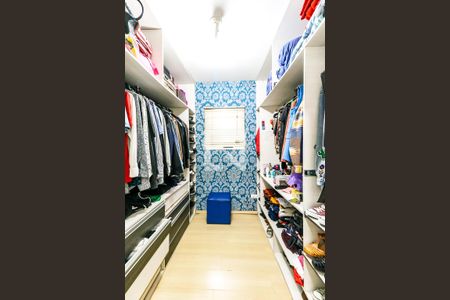 Casa de condomínio para alugar com 146m², 3 quartos e 2 vagas Casa de condomínio para alugar com 146m², 3 quartos e 2 vagasCloset da Suíte