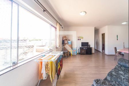 Sala de apartamento à venda com 2 quartos, 77m² em Parque Industriario, Santo André