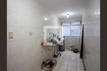Apartamento para alugar com 47m², 2 quartos e 1 vaga Apartamento para alugar com 47m², 2 quartos e 1 vagaCozinha e Área de Serviço
