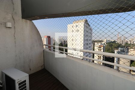 Apartamento para alugar com 244m², 4 quartos e 3 vagas Apartamento para alugar com 244m², 4 quartos e 3 vagasVaranda Quarto 1 Suíte