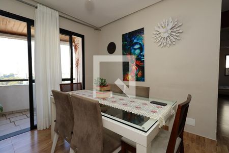 Apartamento para alugar com 244m², 4 quartos e 3 vagas Apartamento para alugar com 244m², 4 quartos e 3 vagasSala 2