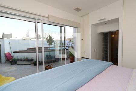 Apartamento para alugar com 244m², 4 quartos e 3 vagas Apartamento para alugar com 244m², 4 quartos e 3 vagasQuarto 1 Suíte