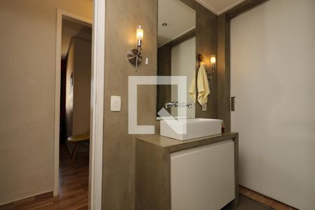 Apartamento para alugar com 244m², 4 quartos e 3 vagas Apartamento para alugar com 244m², 4 quartos e 3 vagasBanheiro Corredor e Quarto 3 Suíte