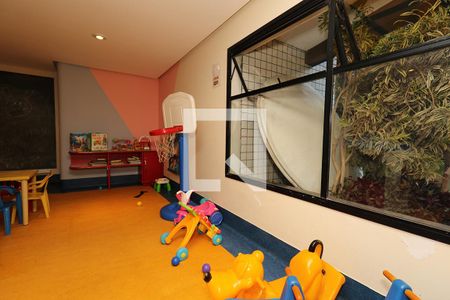 Apartamento para alugar com 244m², 4 quartos e 3 vagas Apartamento para alugar com 244m², 4 quartos e 3 vagasÁrea Comum - Brinquedoteca