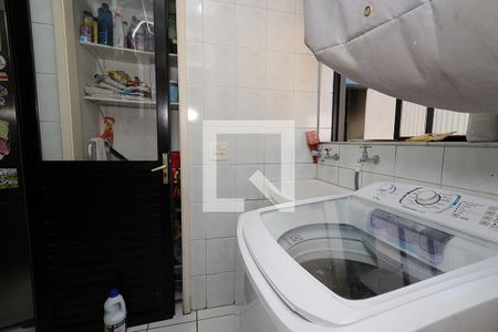 Apartamento para alugar com 244m², 4 quartos e 3 vagas Apartamento para alugar com 244m², 4 quartos e 3 vagasÁrea de Serviço